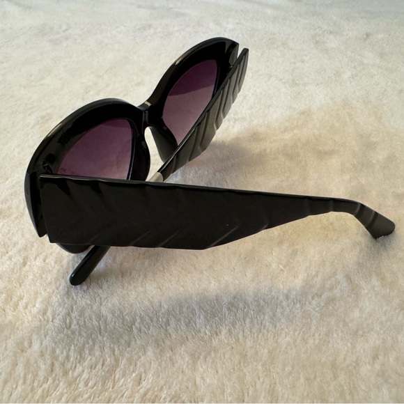 NWT ANTHRO Oversized Cat Eye Sunglasses (black) - Picture 7 of 8